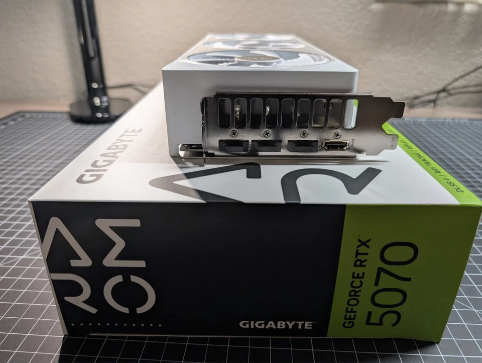 GIGABYTE - NVIDIA GeForce RTX 5070 AERO OC 12G GDDR7 PCI Express 5.0 Used - Image 2 of 4
