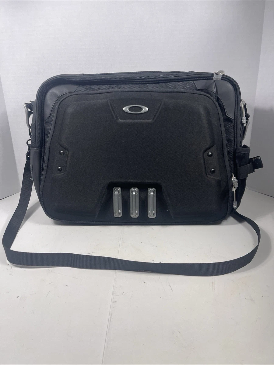 Oakley Men's Nylon Messenger Bags for sale - eBay