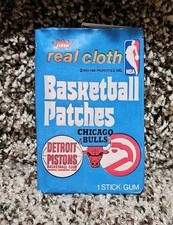 (1) 1969 Fleer NBA Basketball Sealed Real Cloth Patches Wax Pack  - Rare Vintage