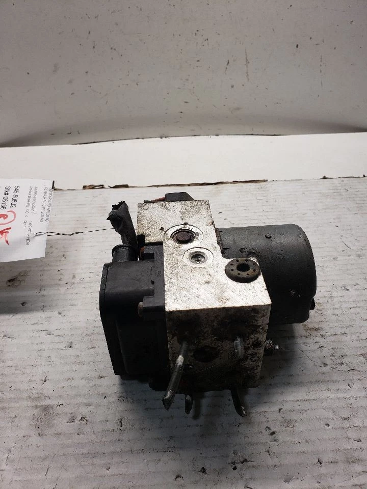 Anti-Lock Brake Part Pump Thru 11/98 Fits 97-99 INFINITI QX4 1411396 - Image 2 of 4