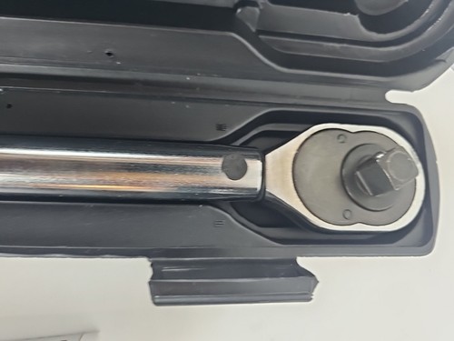 Pittsburgh 00239 Click-Type 1/2" Reversible Torque Wrench - Picture 5 of 11
