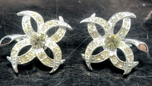 VTG RHINESTONE BOTANICAL CLIP EARRINGS-SARA COVENTRY- COSTUME JEWELRY