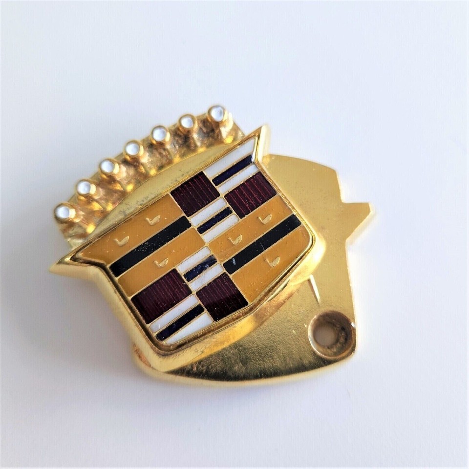 Find New 1985 -1992 Cadillac Emblem OEM, Deville, Eldorado Seville, Fleetwood Trunk In South - Foto 8
