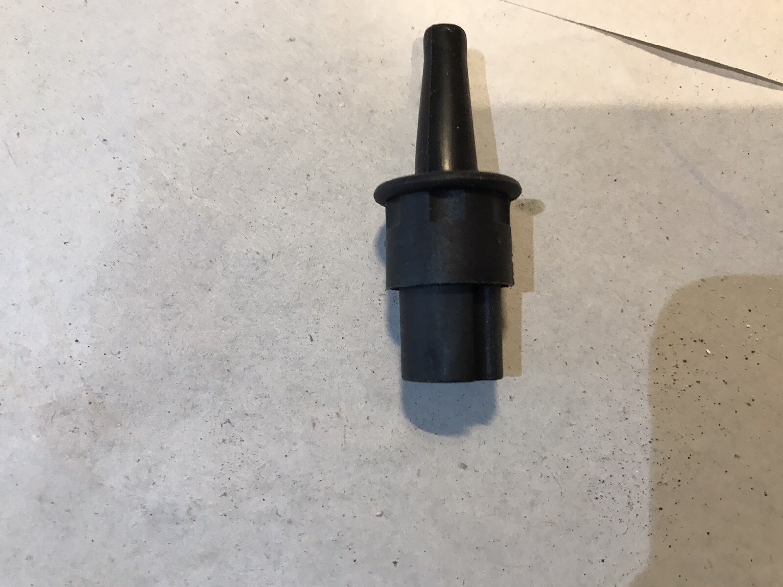 One BULGIN mini 3 pin plug, 14mm body, Quad 33 303 FM3