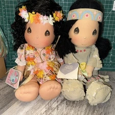 Lot Of 2 Precious Moment Soft Dolls The World Children Hawaii Last Forever Wanna