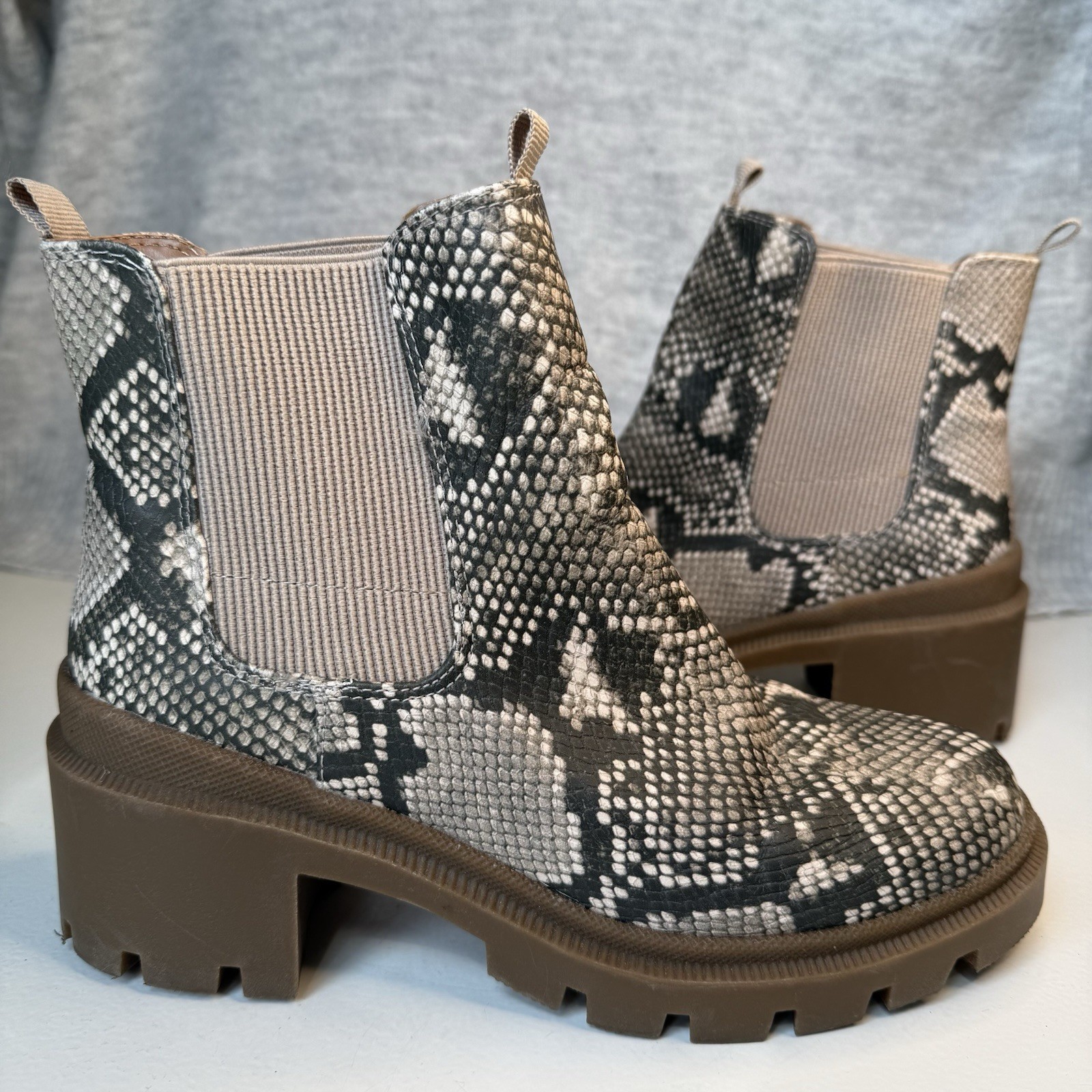 Universal Thread Snake Pattern Ankle Combat Boots… - image 1