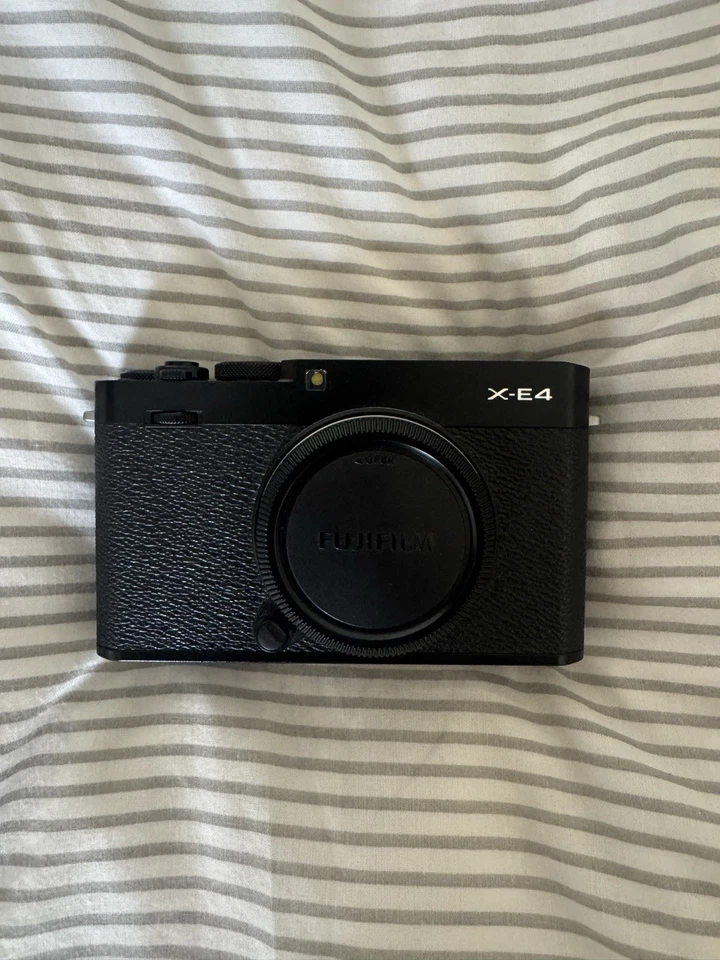 Fujifilm X-E4, photo 1 of 5