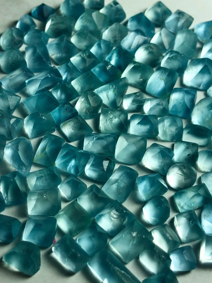 Preespuma Natural Alucinante 150 quilates Forma Aguamarina Faceta Grado Calidad Desde M Foto 3 de 4