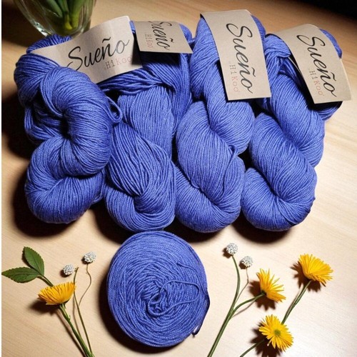 LOTE Sueno Worsted Yarn en Forget Me Not de HiKoo
