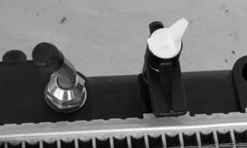 Radiador para 98-05 Lexus GS-300/98-00 GS400 V6/8 fila única 16400-46570 Foto 4 de 4