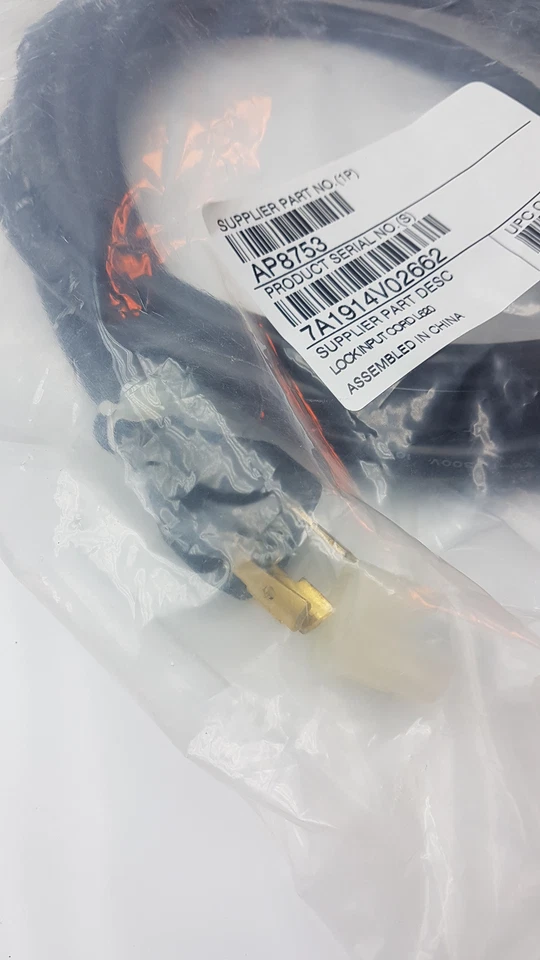 APC By Schneider Electric AP8753 Power Cord Locking C19 To L6-20P 3.0M - Image 3 of 4