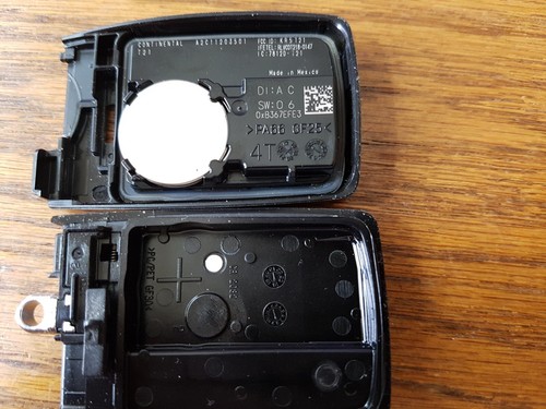 OEM 2019-20 ACURA RDX SMART Keyless Remote FCC: KR5T21 TJB-A01 4-BTN DRIVER #1 - Picture 6 of 10