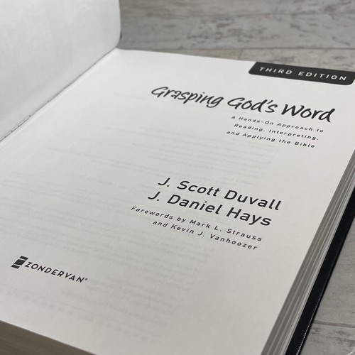 Grasping God's Word : A Hands-On Approach to Reading, Interpreting, and Applying - Picture 14 of 20