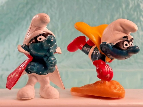 SMURF SUPER HERO & BANDIT SMURF 2 Vintage Collectible PVC Smurf Figurines - Picture 4 of 12