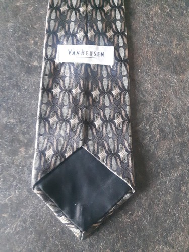 Van Heusen Abstract Necktie Length 59.5" 3.5" Wide 100% Silk - Picture 3 of 3