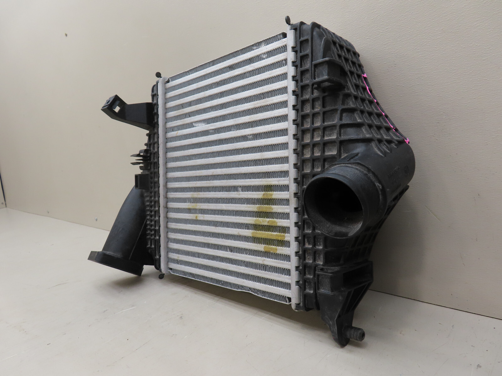 LAMBORGHINI URUS RADIATOR COOLER RIGHT SIDE OEM