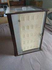Vintage Clear Acrylic/Wood 4 Sided Counter Swivel Showcase Display Case w/Keys