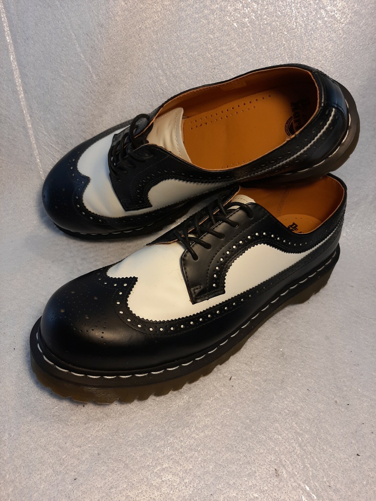 dr martens 10458