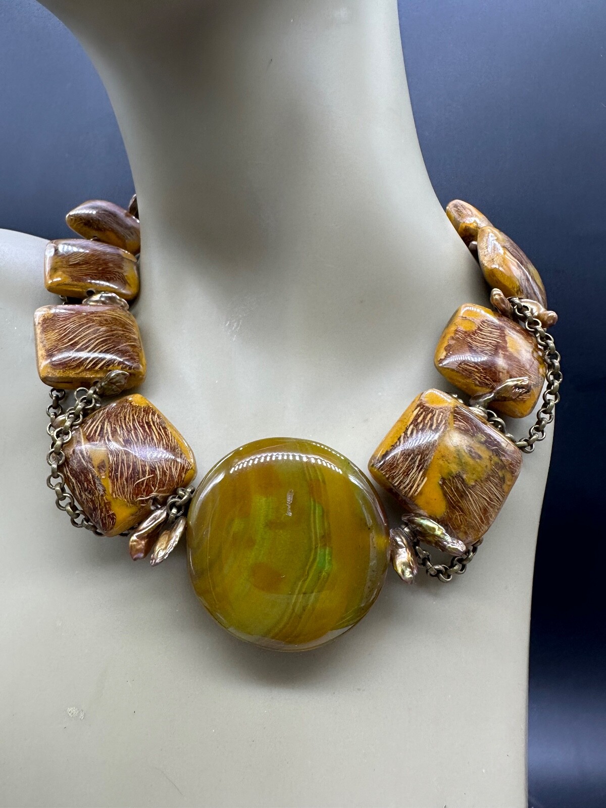 STATEMENT CHAIN SHELL AGATE RESIN MULTI BEAD FALL… - image 5