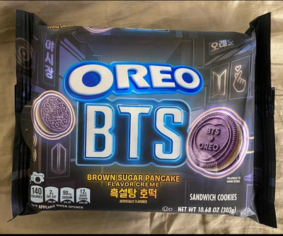 Oreo BTS Sandwich Cookies Brown Sugar Pancake Flavor 10.68 oz (303g)