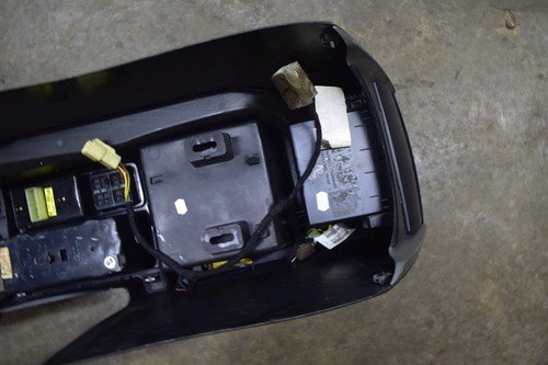 2004 2005 2006 Pontiac GTO Center Console Assembly Automatic Shift Bezel - Picture 8 of 21