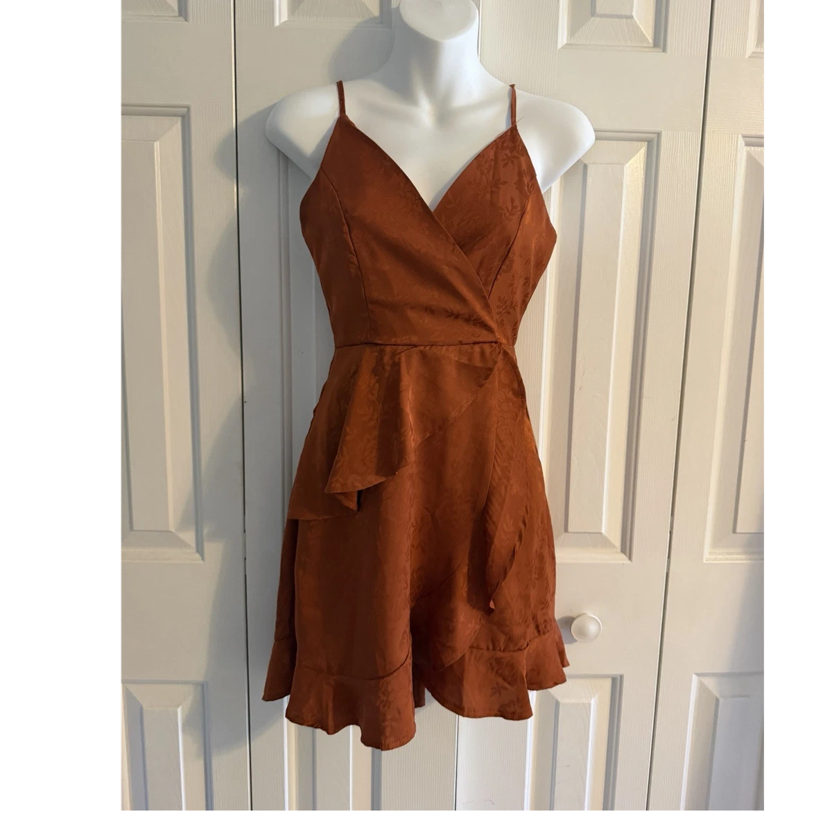 brown hawaiian dress DAPHNE MAXI DRESS IN HAWAIIAN SUNSET | CULT MIA main image 1