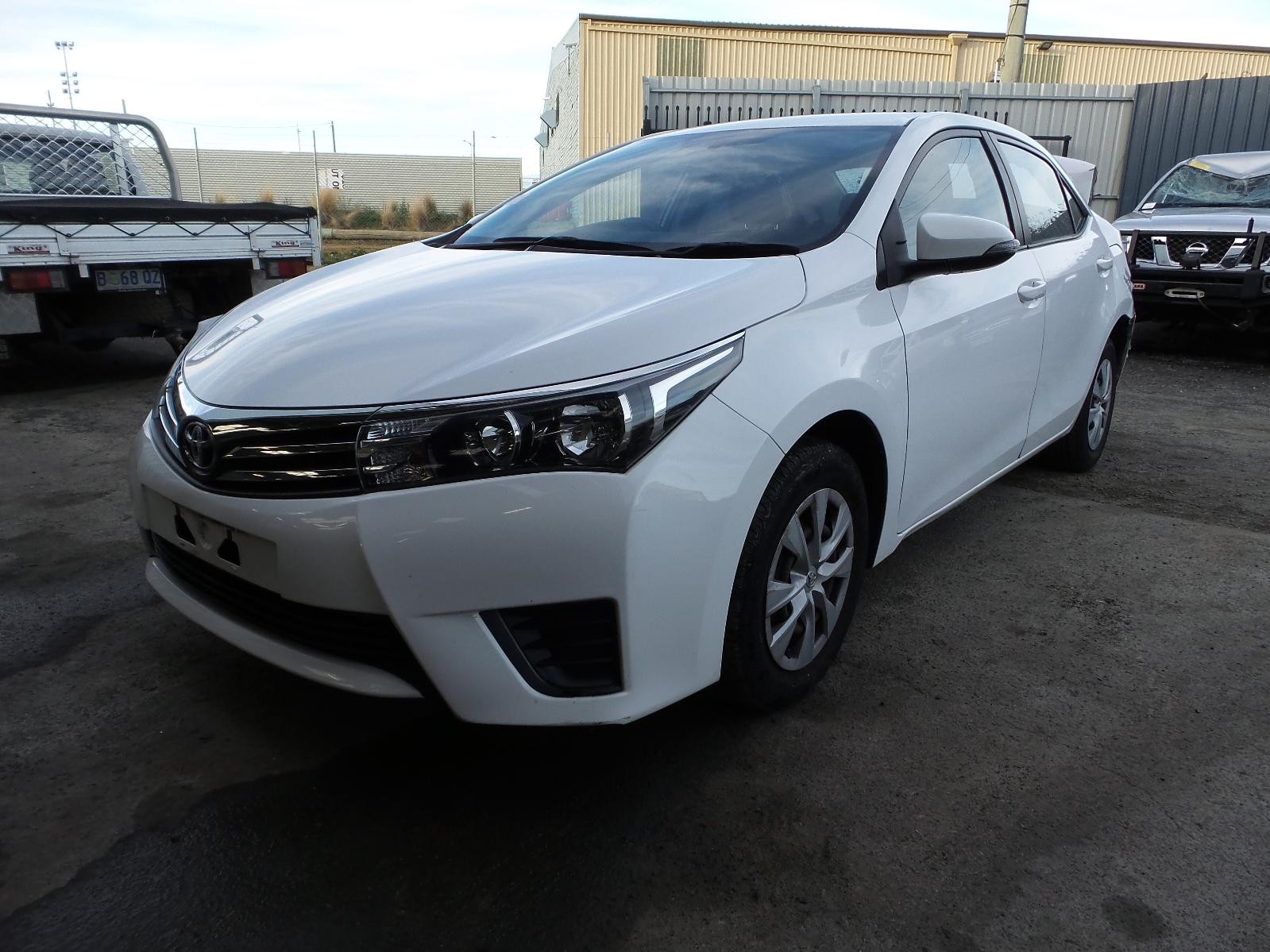 2016 Toyota Corolla LEFT LH LHS FRONT HEADREST ZRE172R. SEDAN 12/13-06/19 1415161718 image 10