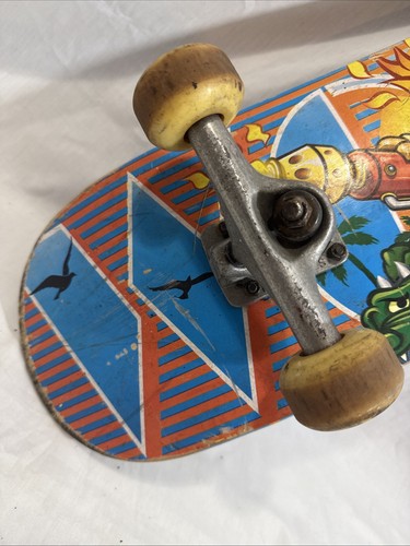 31” Vintage World Industries Wet Willy Flame Boy Skateboard Secret Agents - Picture 2 of 14