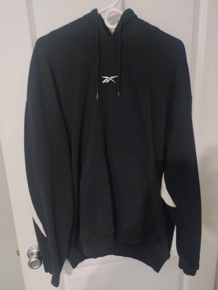 Sudadera con capucha Reebok negra con logotipo blanco en la espalda 2025 para hombre XL Foto 4 de 4