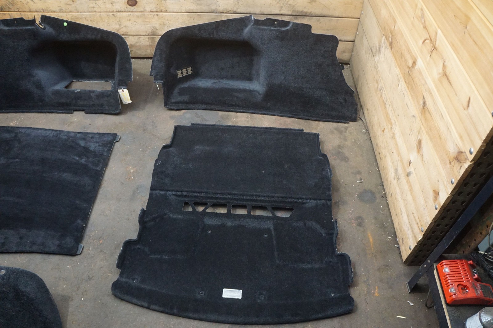 Set 5 Rear Lateral Cargo Trunk Carpet 7250313 Rolls Royce Ghost Series I 2011