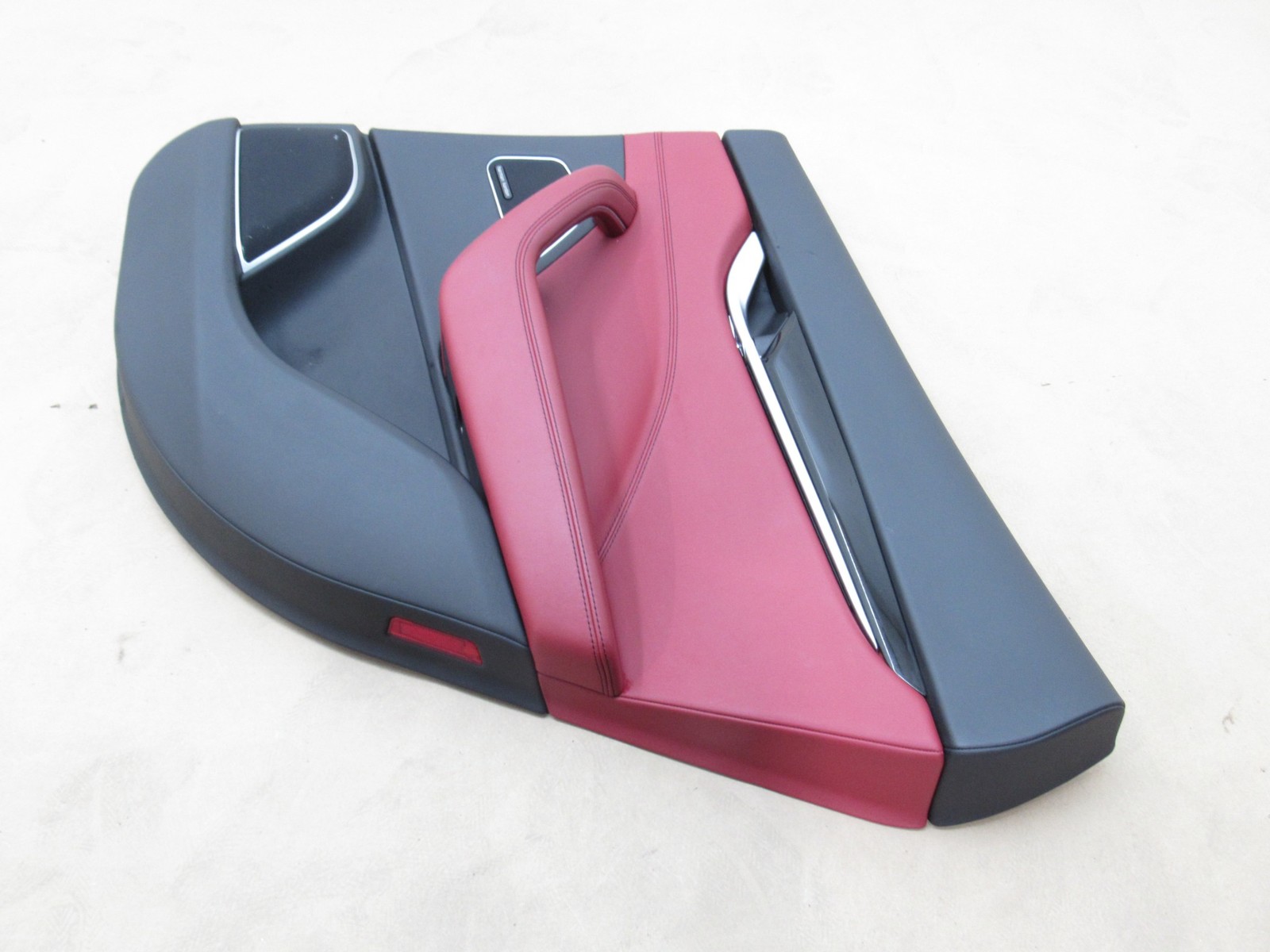 Maserati Levante 2017 Rear Right Interior Door Panel Cover Trim 16-24 *:Y