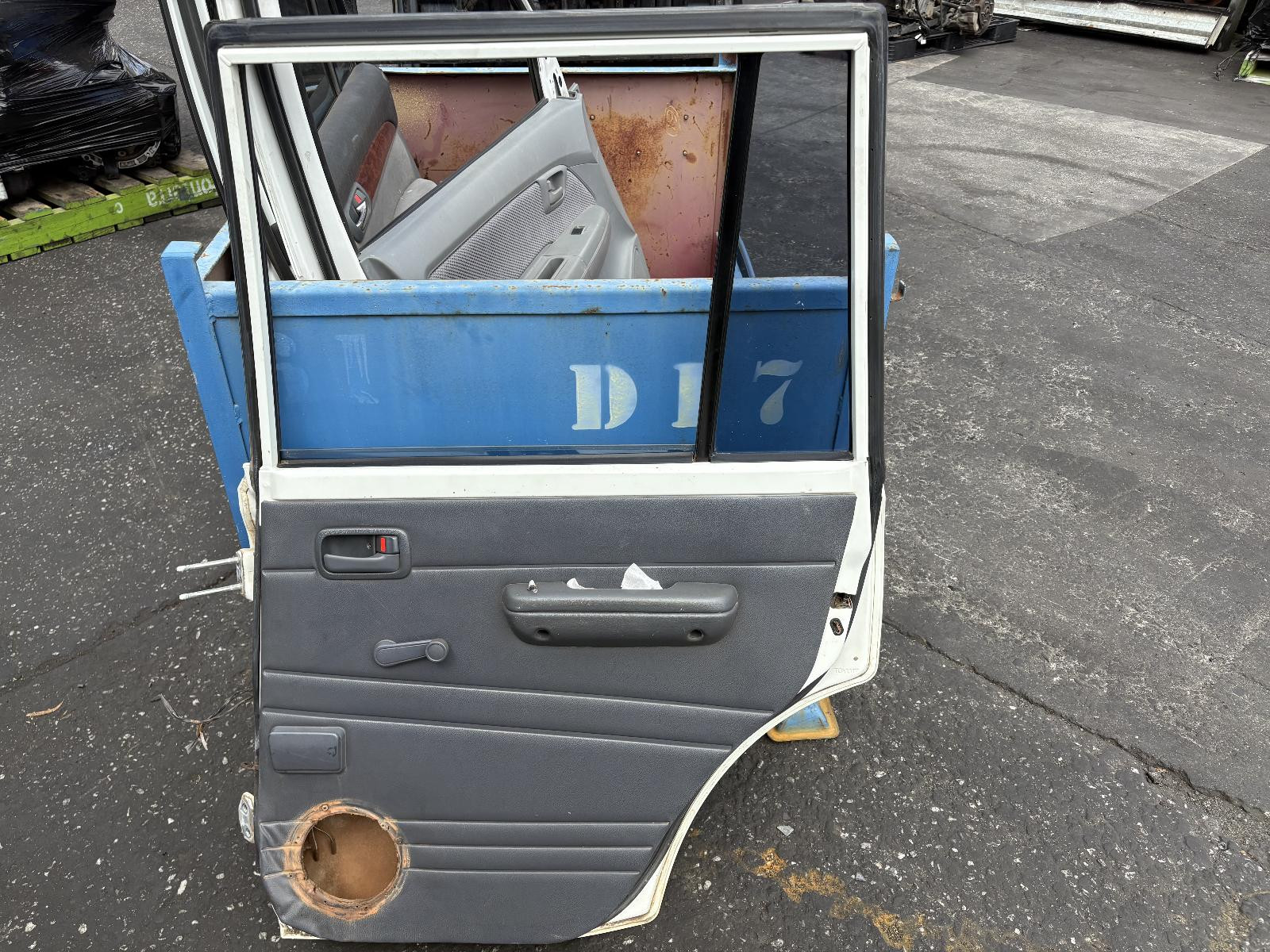 Toyota Landcruiser Right Rear Door Shell HZJ80 05/1990-03/1998 - thumbnail 2