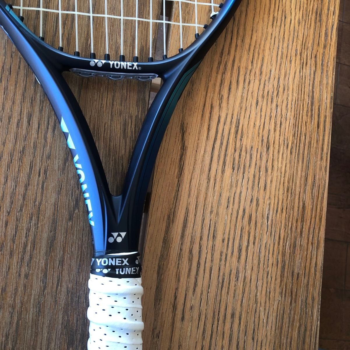 YONEX　EZONE100TOUR G2 Yonex G2 07EZ100 Hard Tennis Racquet E Zone 100 for Middle