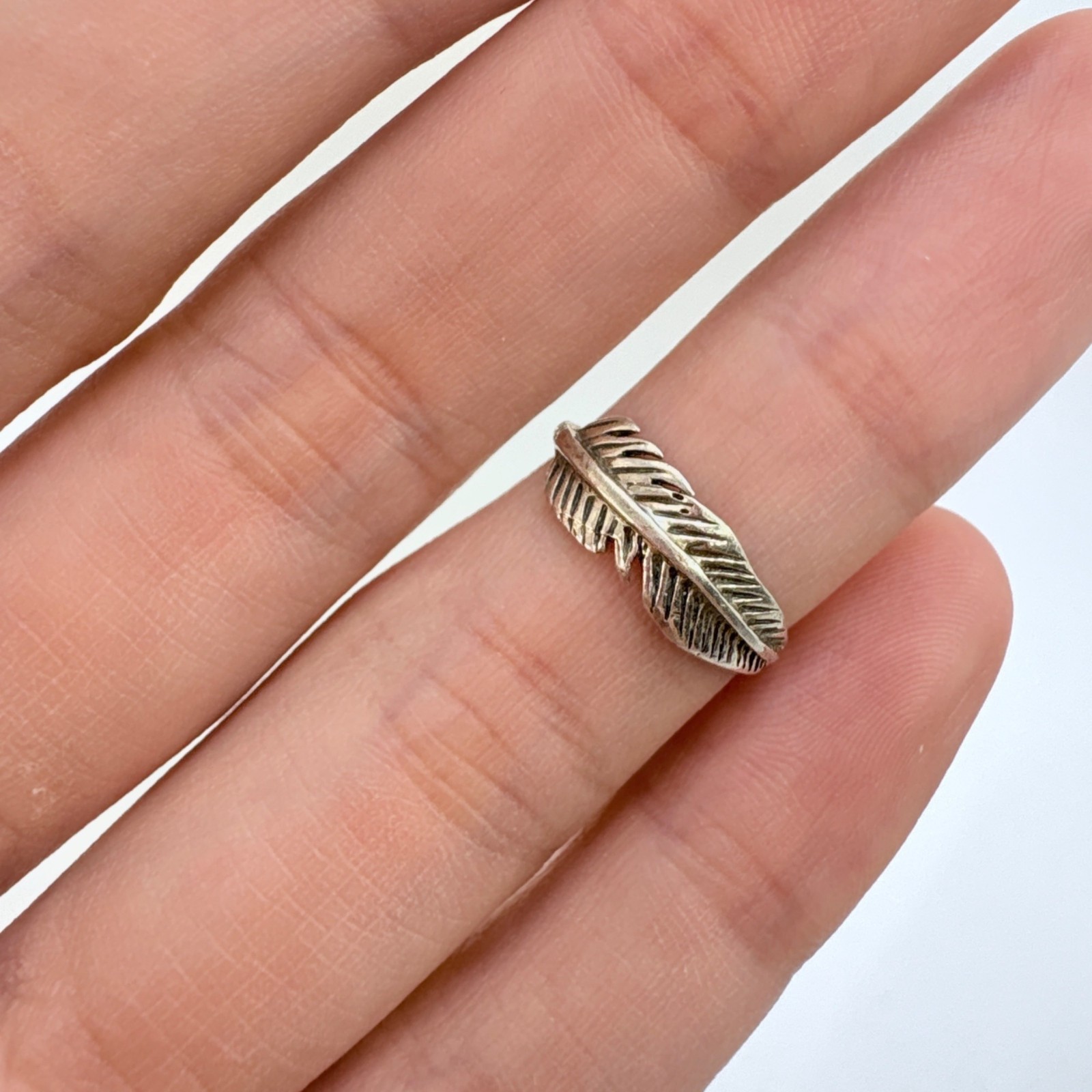 VTG Solid Sterling Silver 925 Feather Design Text… - image 6