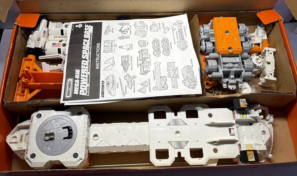 MATCHBOX MEGA RIG SPACE BASE MOON PLAYSET MATTEL 35854 COMPLETE OPEN BOX - Image 3 of 4