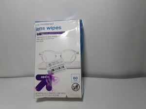 up & up pre moistened lens wipes