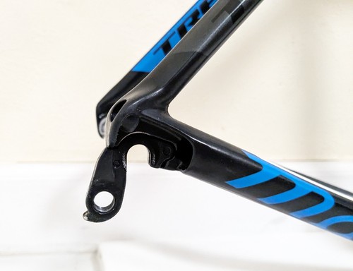 Trek Madone 5.5 58cm Large (56.9cm Effective Top Tube) Carbon Road Bike Frame - Picture 10 of 22