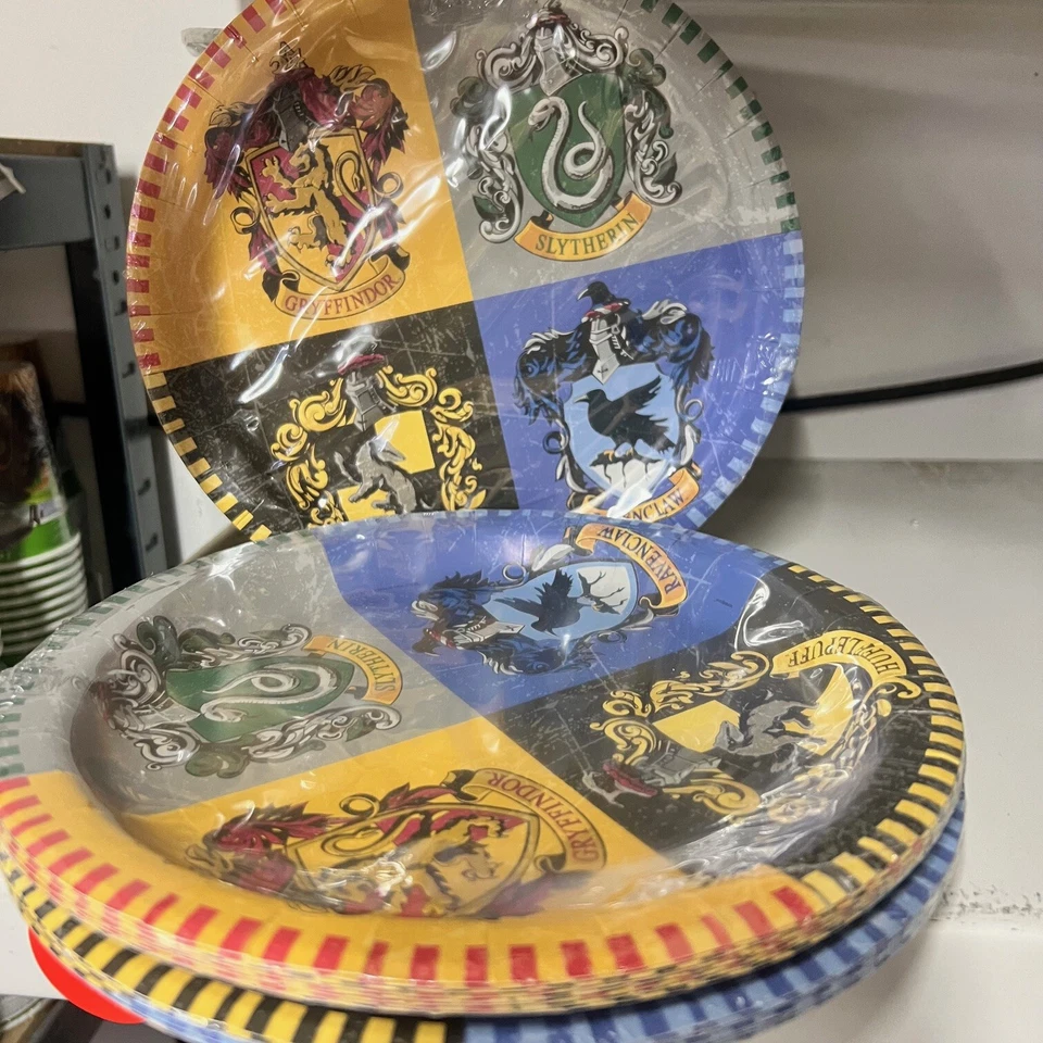 100 Pack Kindergeburtstag Party Deko + Einweggeschirr + Mitgebsel - Restposten - Bild 3 von 4