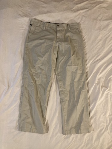 Dockers Men’s 36 Light Beige Classic Khaki Pants Smart 360 Flex Zipper Pocket - Picture 2 of 16