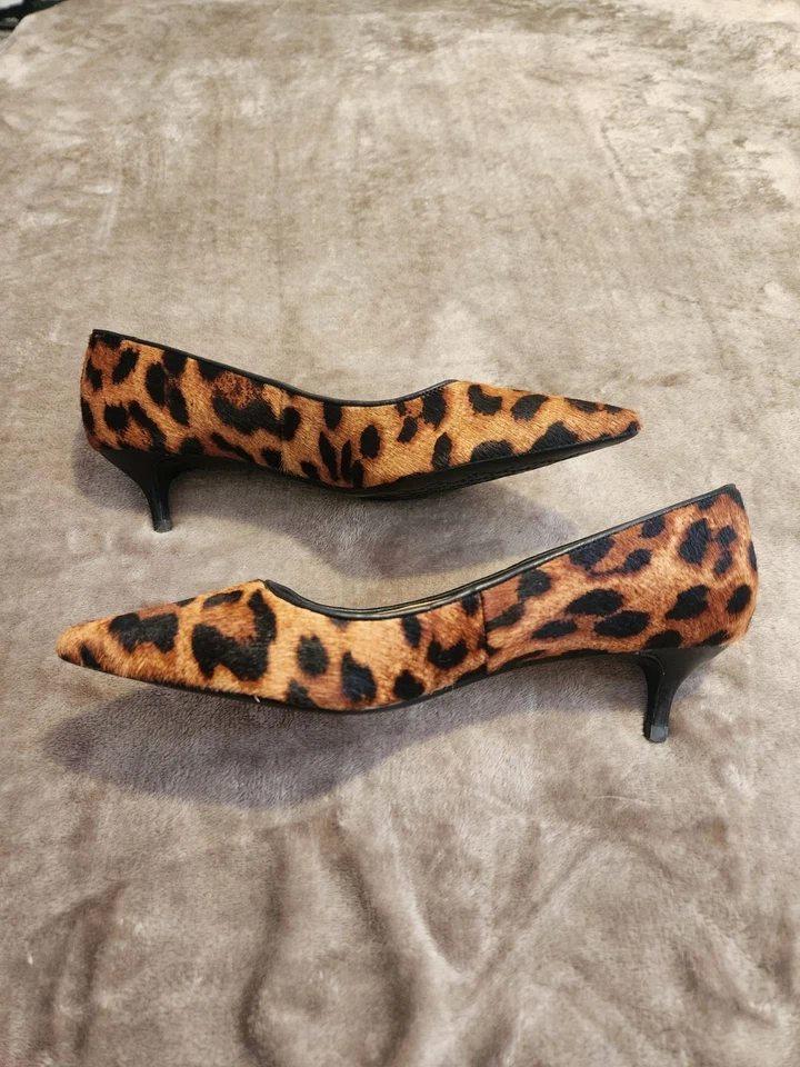 Talbots Leopard-Print女式小猫高跟鞋。 Hair On Hide,尺寸 8M — 第 3/4 张图片
