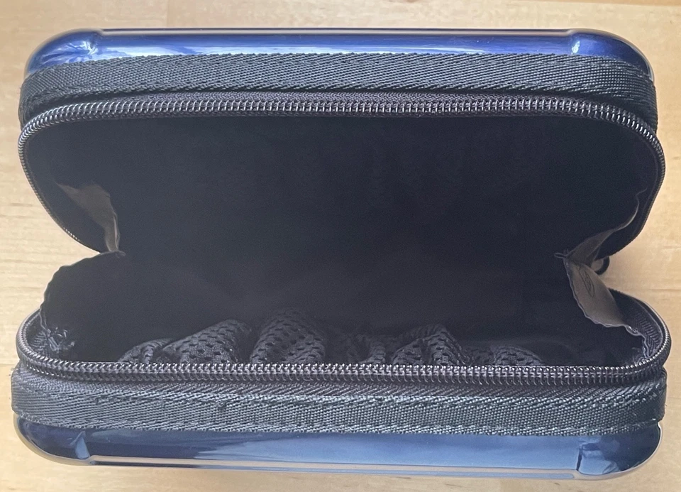 RIMOWA Lufthansa Amenity Kit First Class Farbe : Metallic Blau - Bild 3 von 4