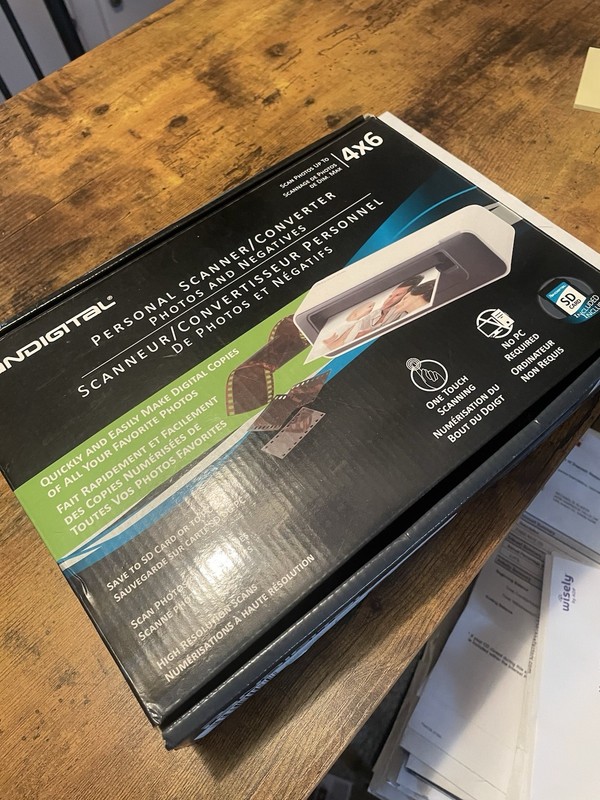 Pandigital 4x6 Personal Scanner/Converter Photos and Negatives - 1200 dpi