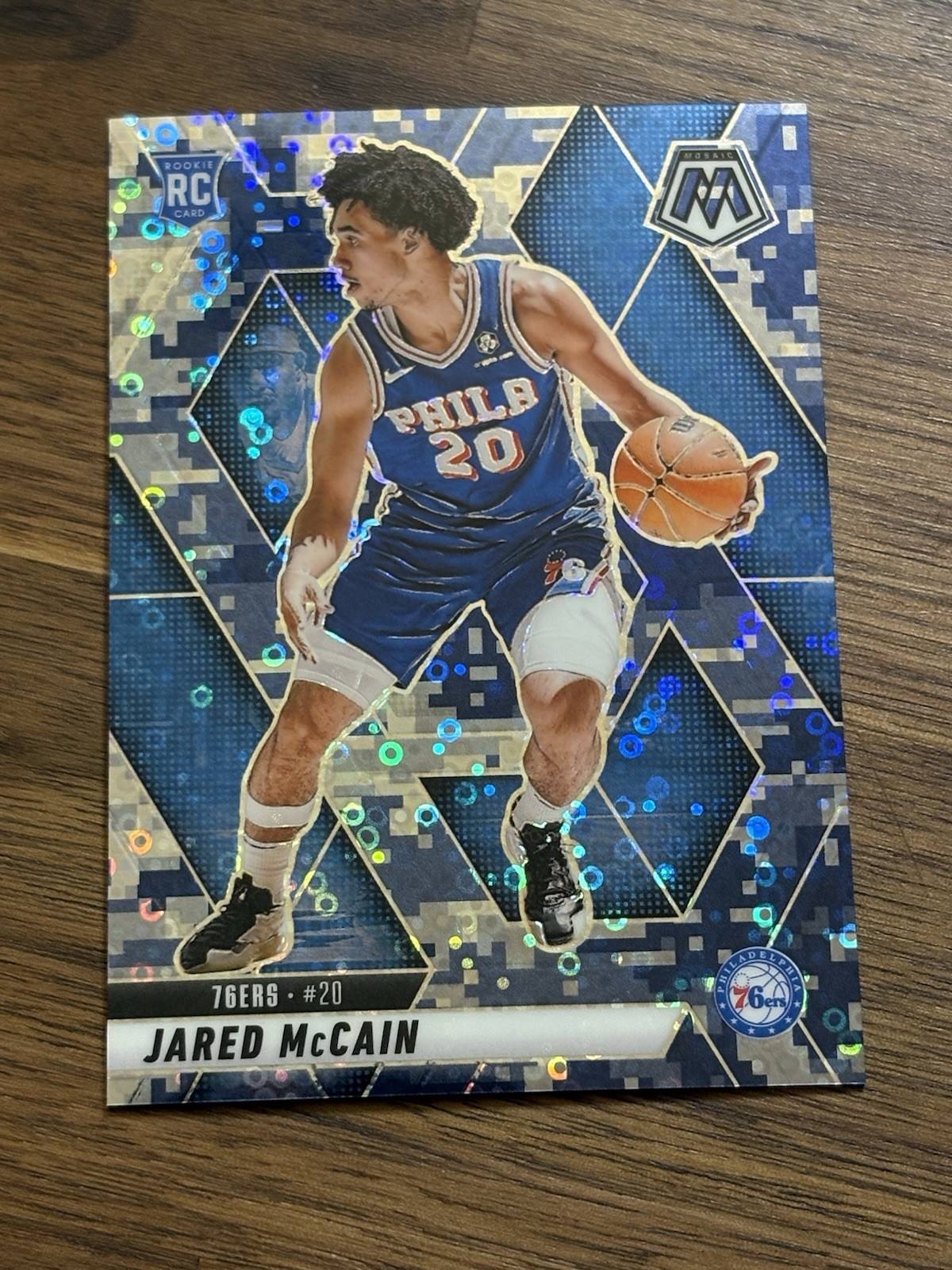 2024-25 Panini Mosaic Jared McCain #228 RC Rookie Fast Break Camo Blue /35