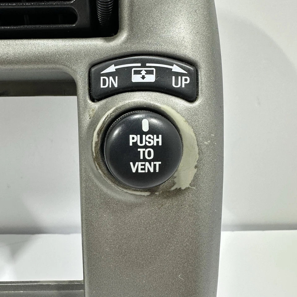 Ford Explorer Sport & Sport Trac 2001-2003 radio tablero bisel OEM Foto 4 de 4