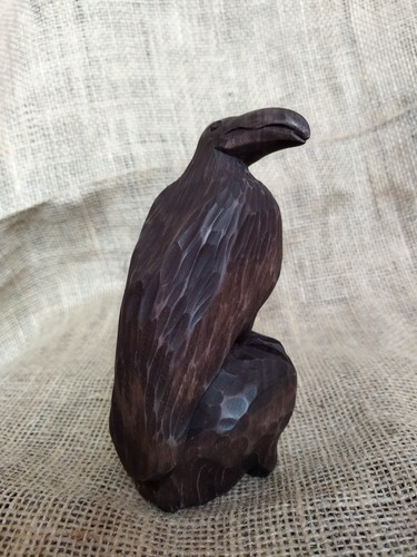 Crow statue. Wooden statuette of a raven from wood. Handmade. Carving on wood. - Picture 15 of 24
