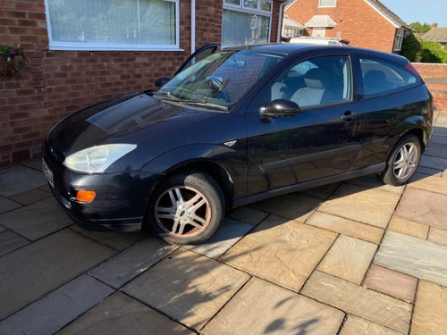 2000 Ford Focus Zetec 1.4 peteol - Picture 2 of 10