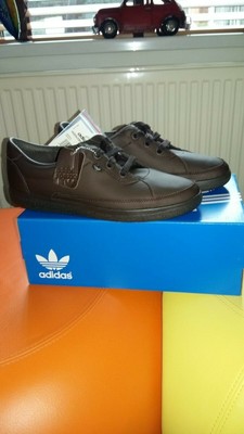 adidas hoddlesden trainers