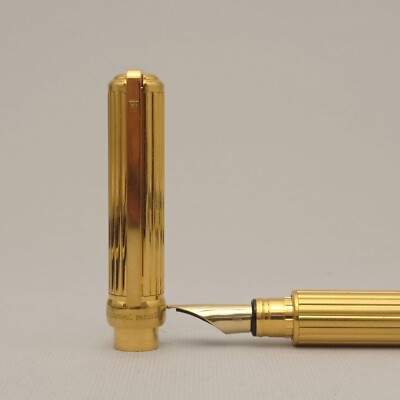 S.T. DUPONT Gatsby Pinstripe Gold Plated Fountain Pen 18k M Nib
