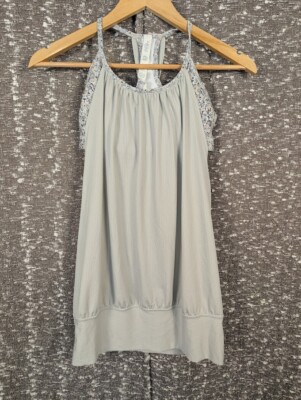 Lululemon No Limits Tank Built in Bra Silver Spoon Women's Size 4