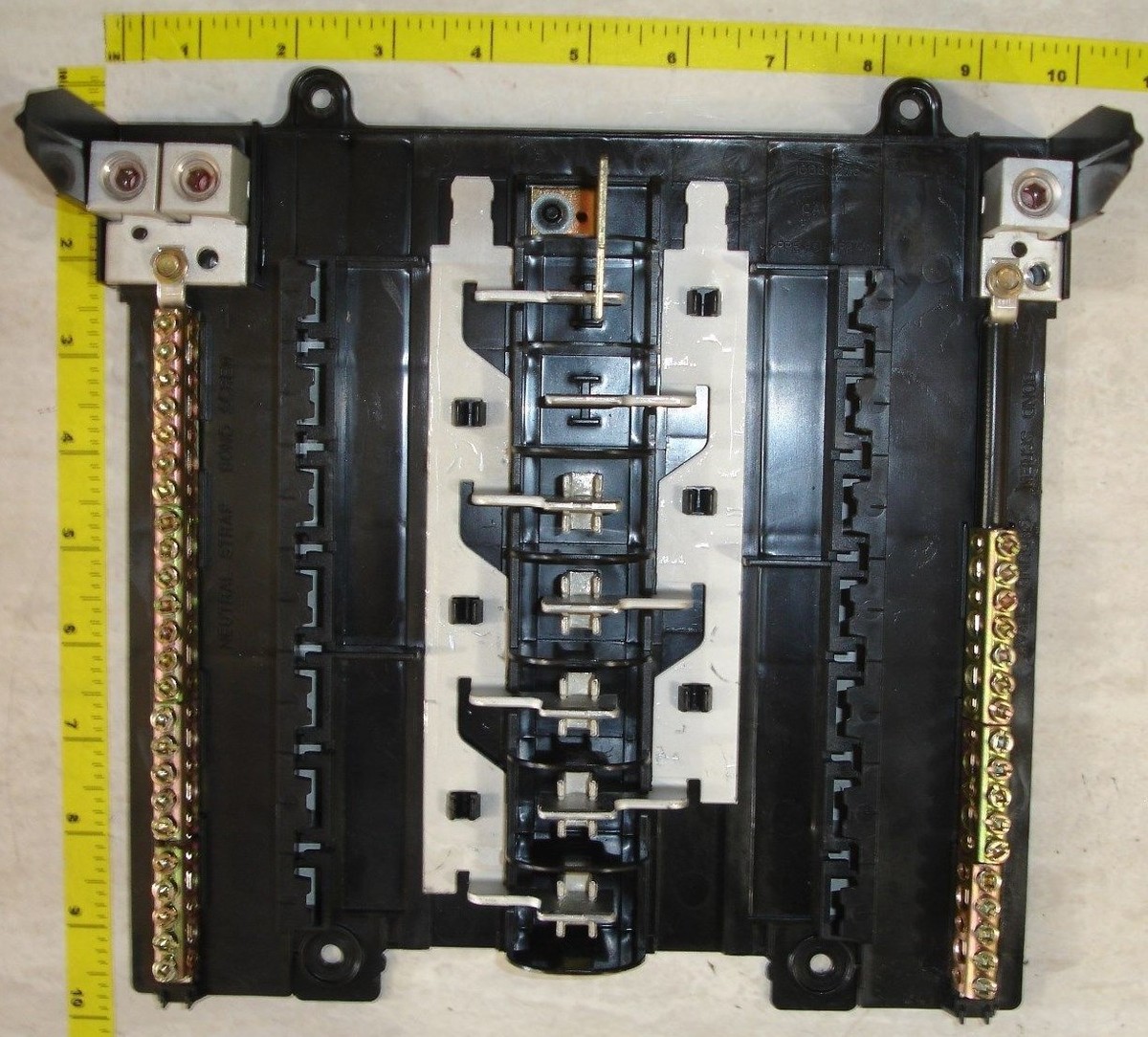 GE Main Circuit breaker Panel interior General Electric 12-22
